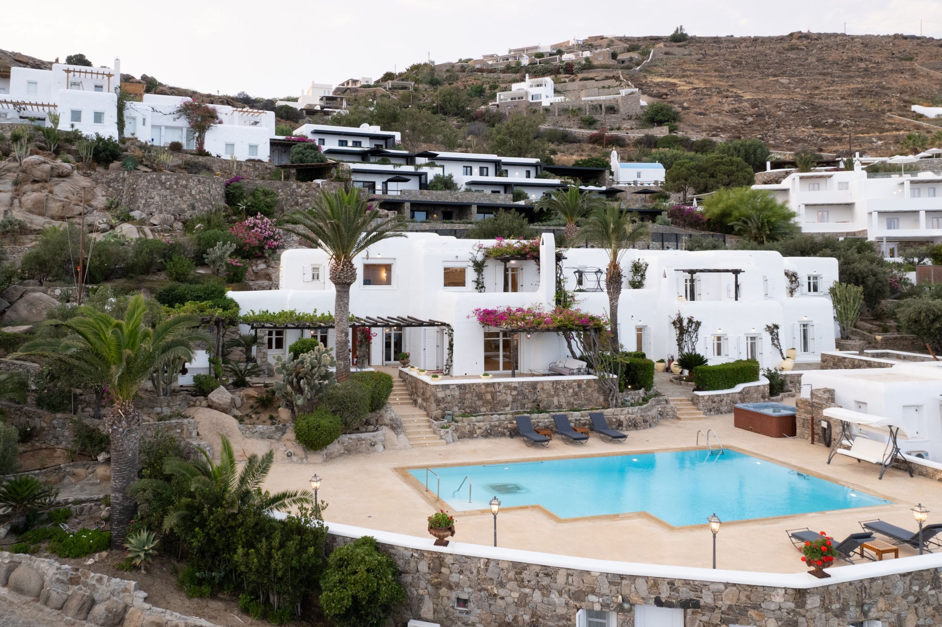 von_poll_real_estate_property_1045936_image_2