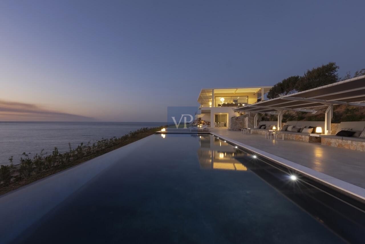 Villa Aoria - Seafront Luxurious Villa in Chania, Crete