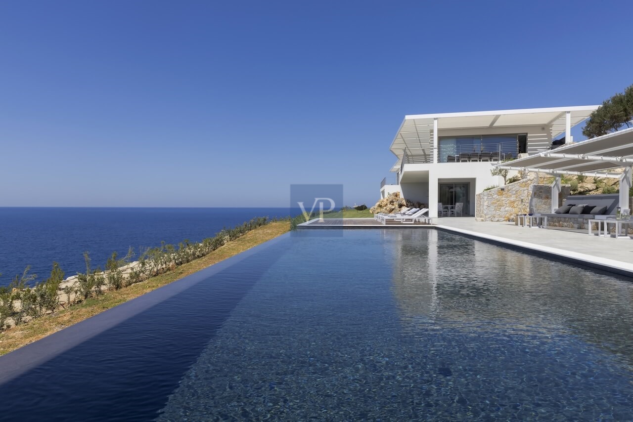 Villa Aoria - Seafront Luxurious Villa in Chania, Crete