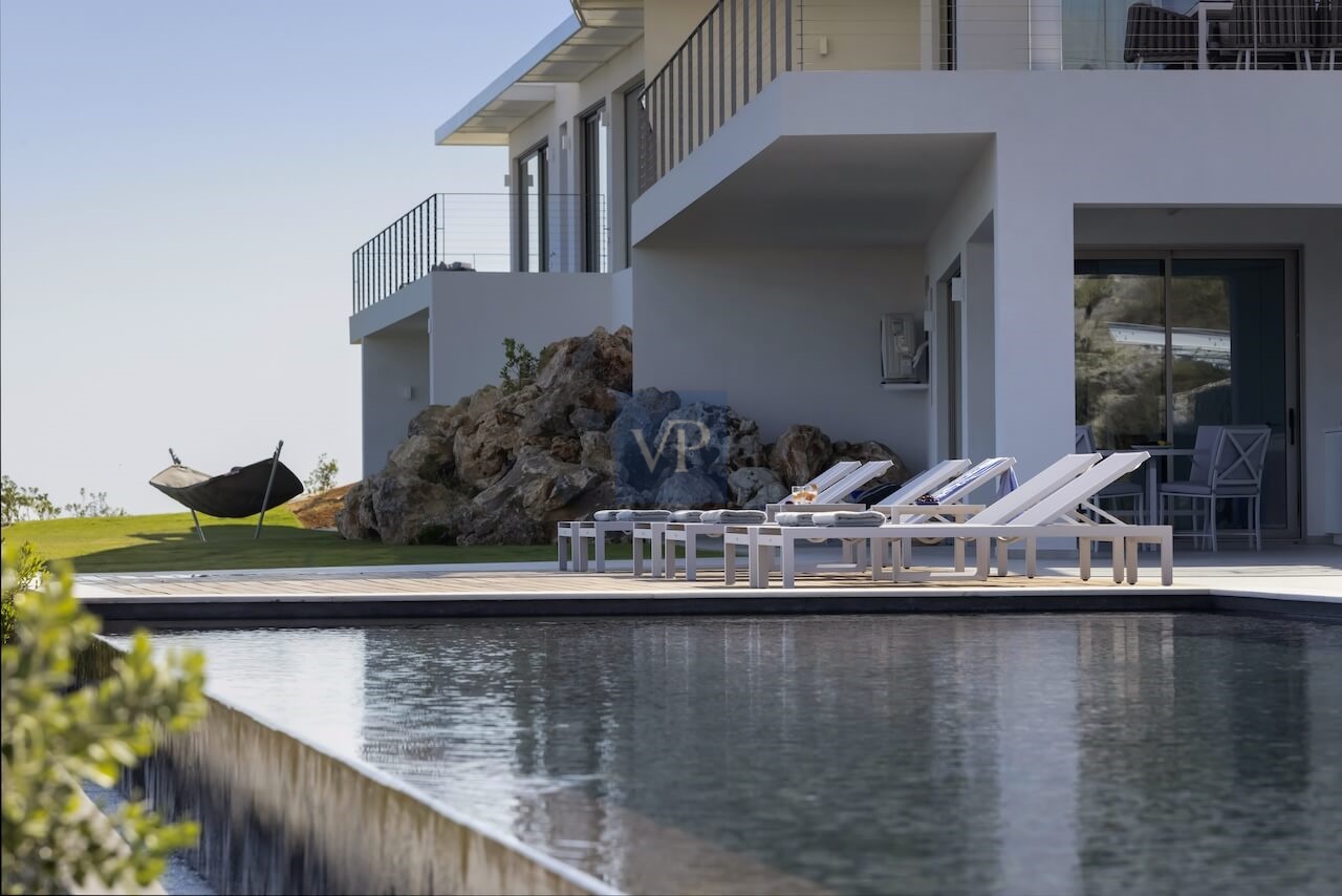 Villa Aoria - Seafront Luxurious Villa in Chania, Crete