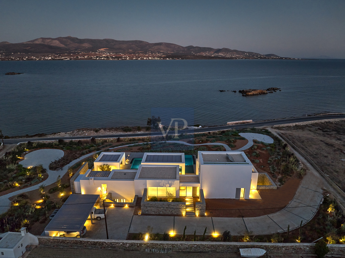 Seafront Villa Breeze in Antiparos: A Coastal Masterpiece