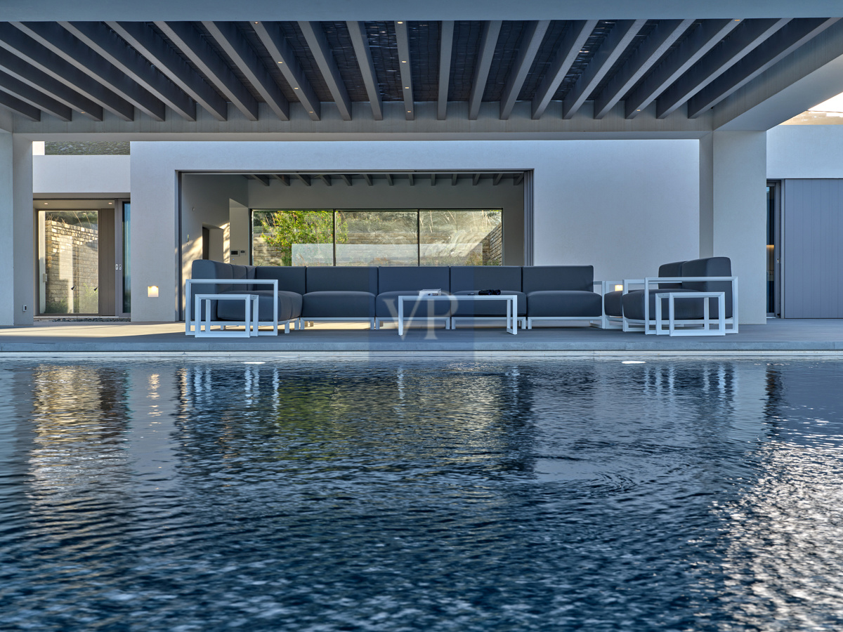 Seafront Villa Breeze in Antiparos: A Coastal Masterpiece