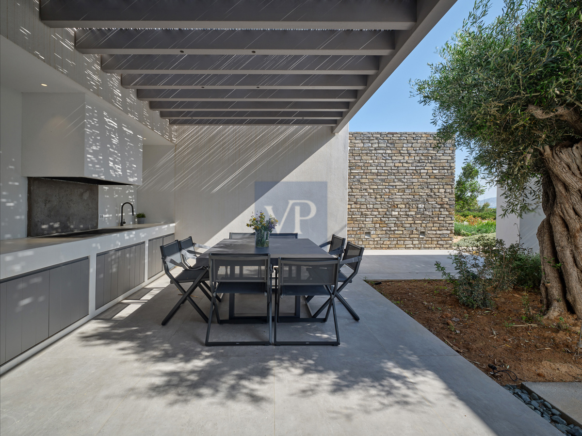 Seafront Villa Breeze in Antiparos: A Coastal Masterpiece