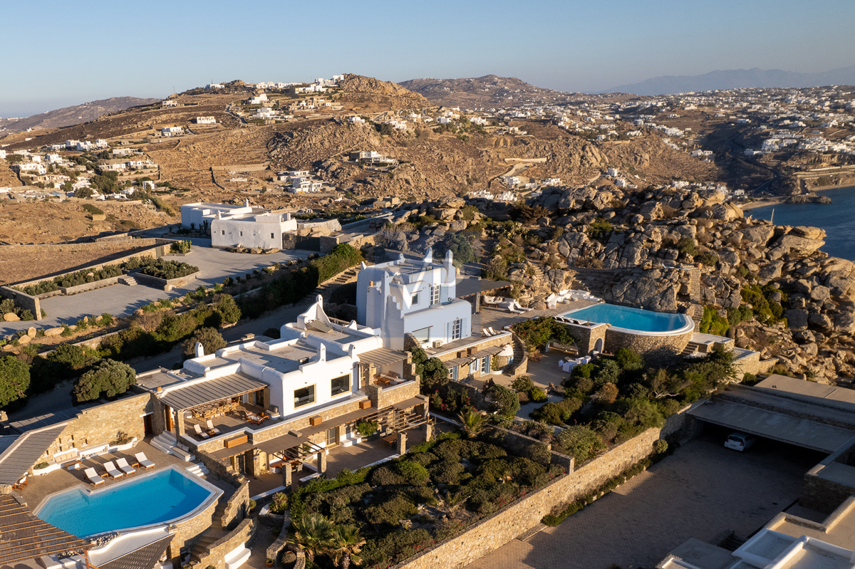 Villa Wild Blue Luxurious Cycladic Retreat in Tourlos Mykonos