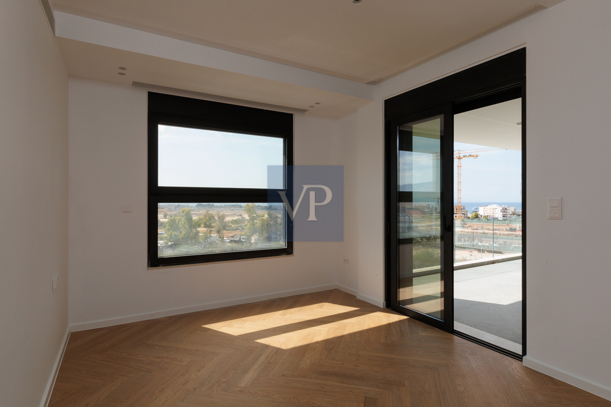 Penthouse Opalyn with Jacuzzi in Athens Riviera 