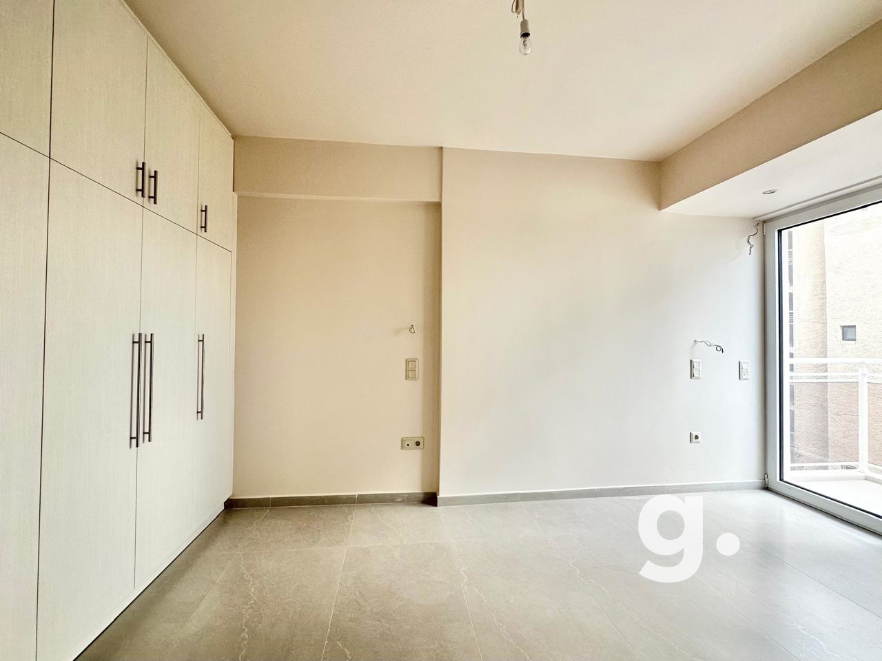 Greecing Real Estate