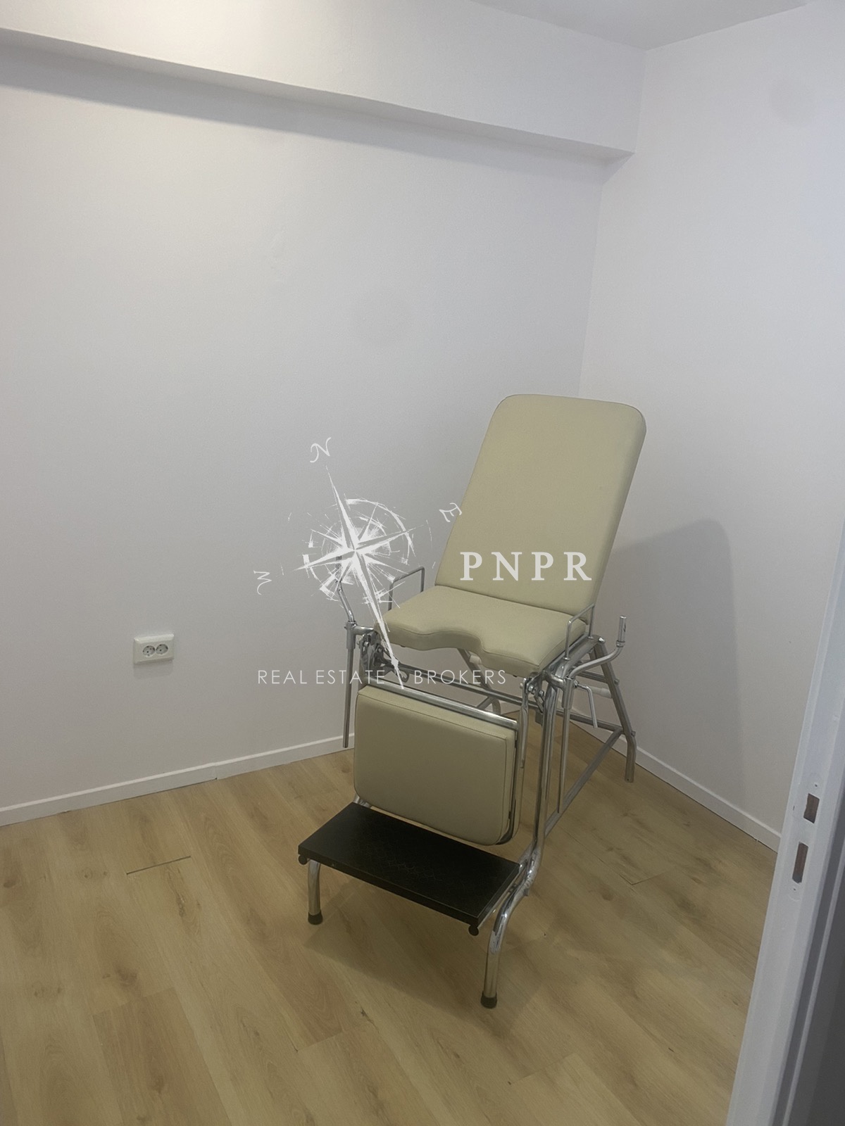 PNPR REAL ESTATE BROKERS EE