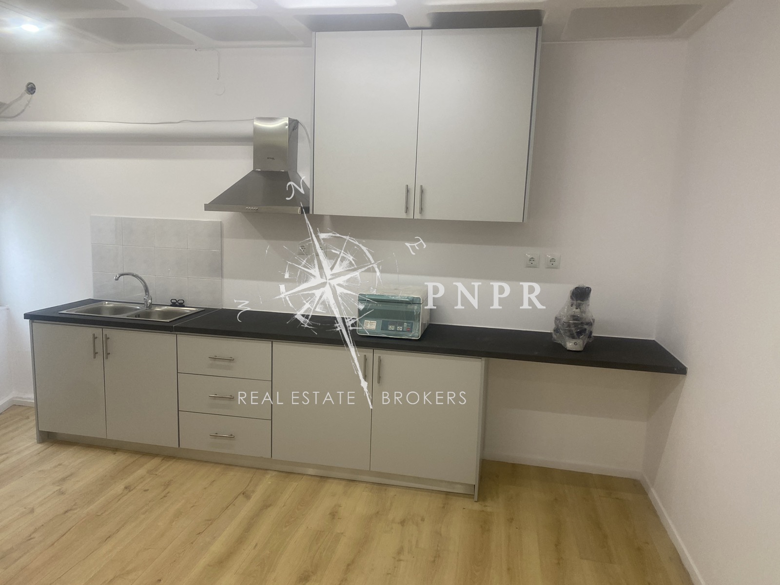 PNPR REAL ESTATE BROKERS EE