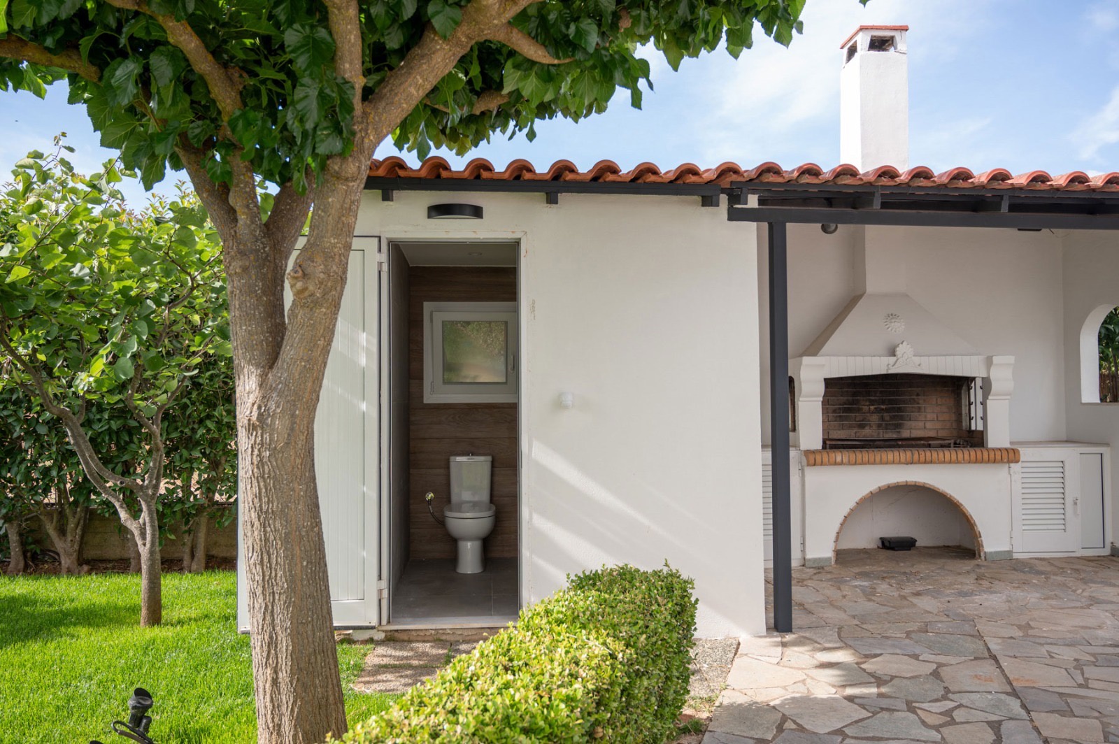 Selling Evia Real Estate
