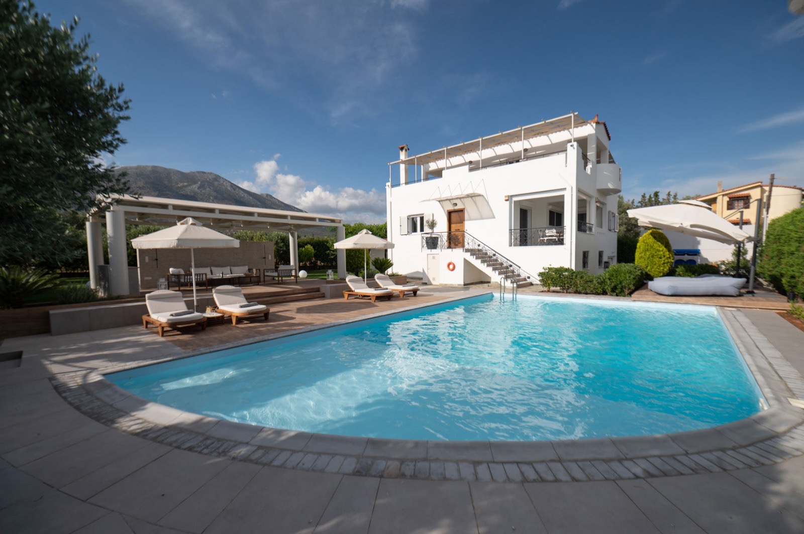 Selling Evia Real Estate