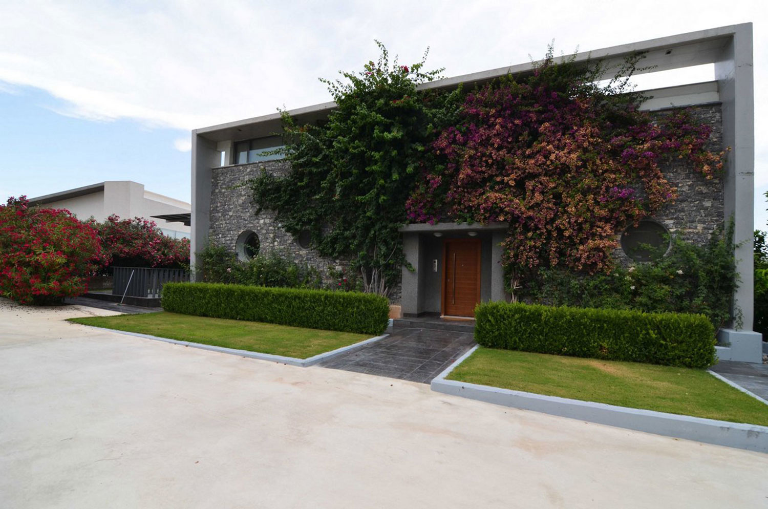Selling Evia Real Estate