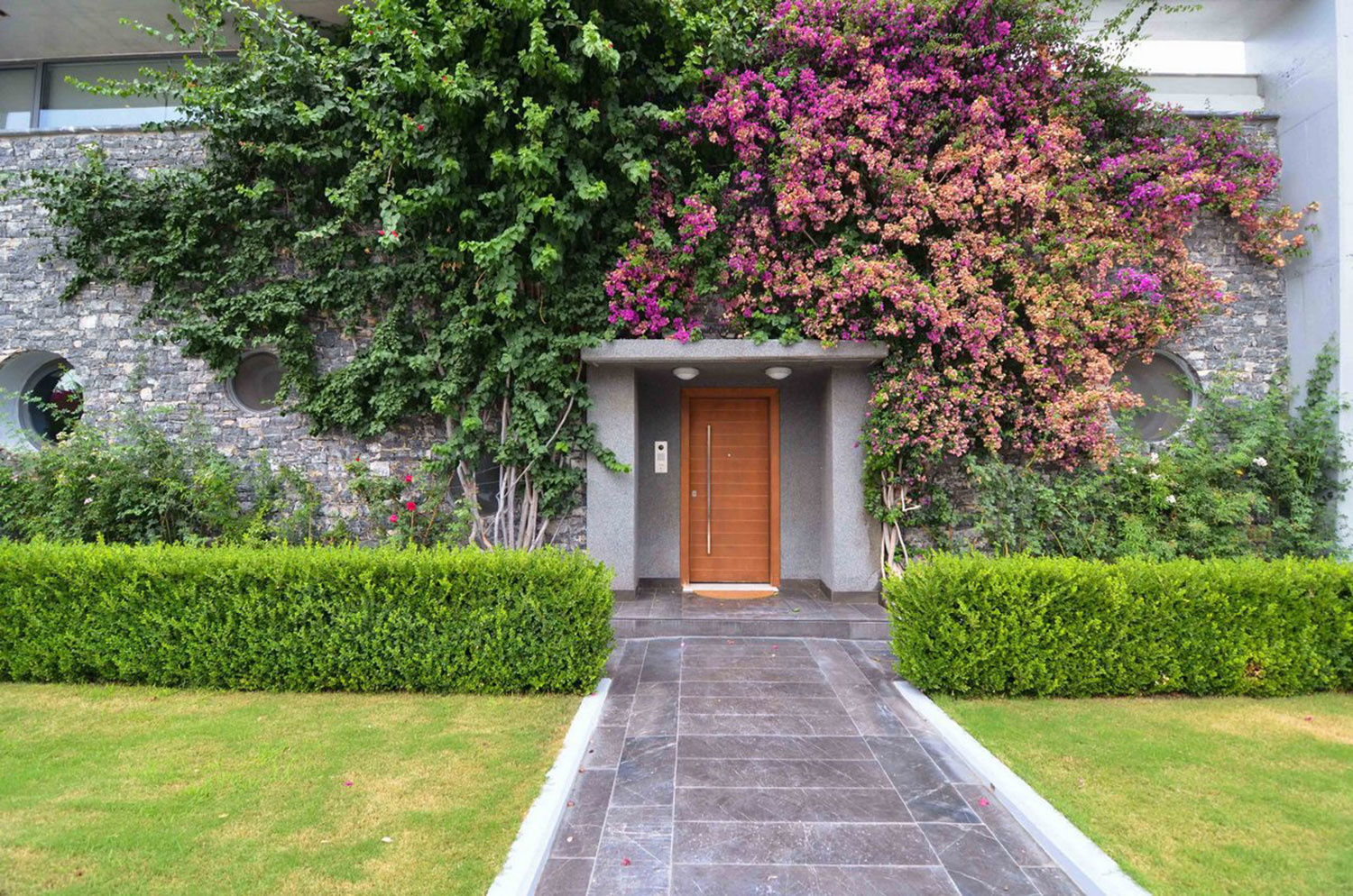 Selling Evia Real Estate