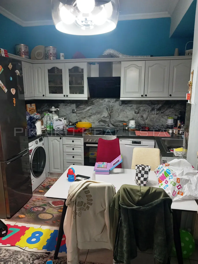Piraiko Real Estate