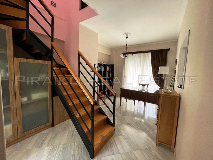 Piraiko Real Estate