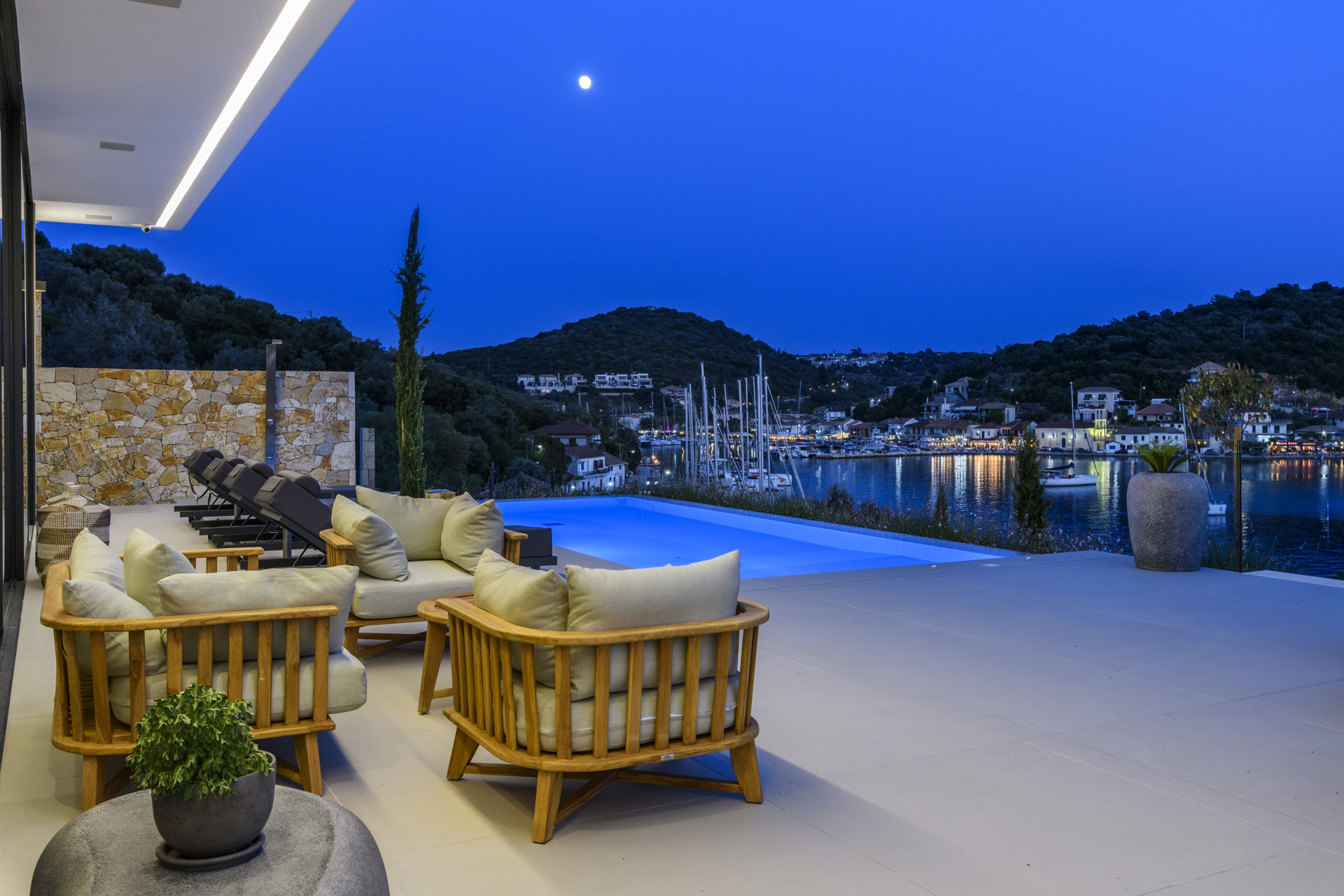 von_poll_real_estate_property_1488281_image_25