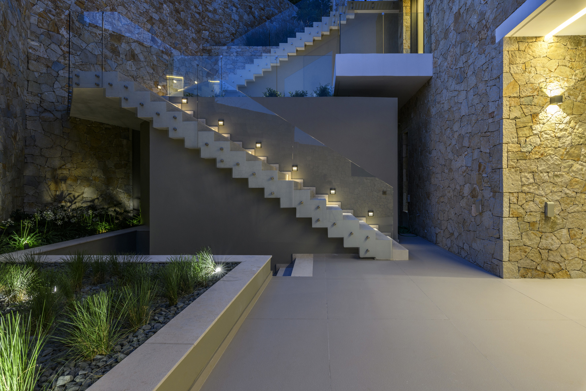 von_poll_real_estate_property_1488281_image_23