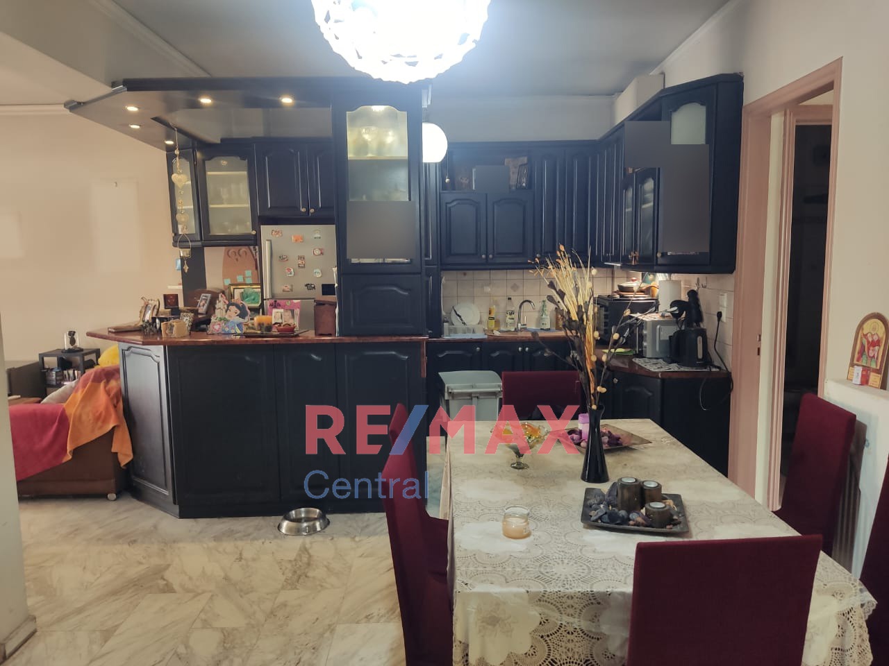 Remax Central