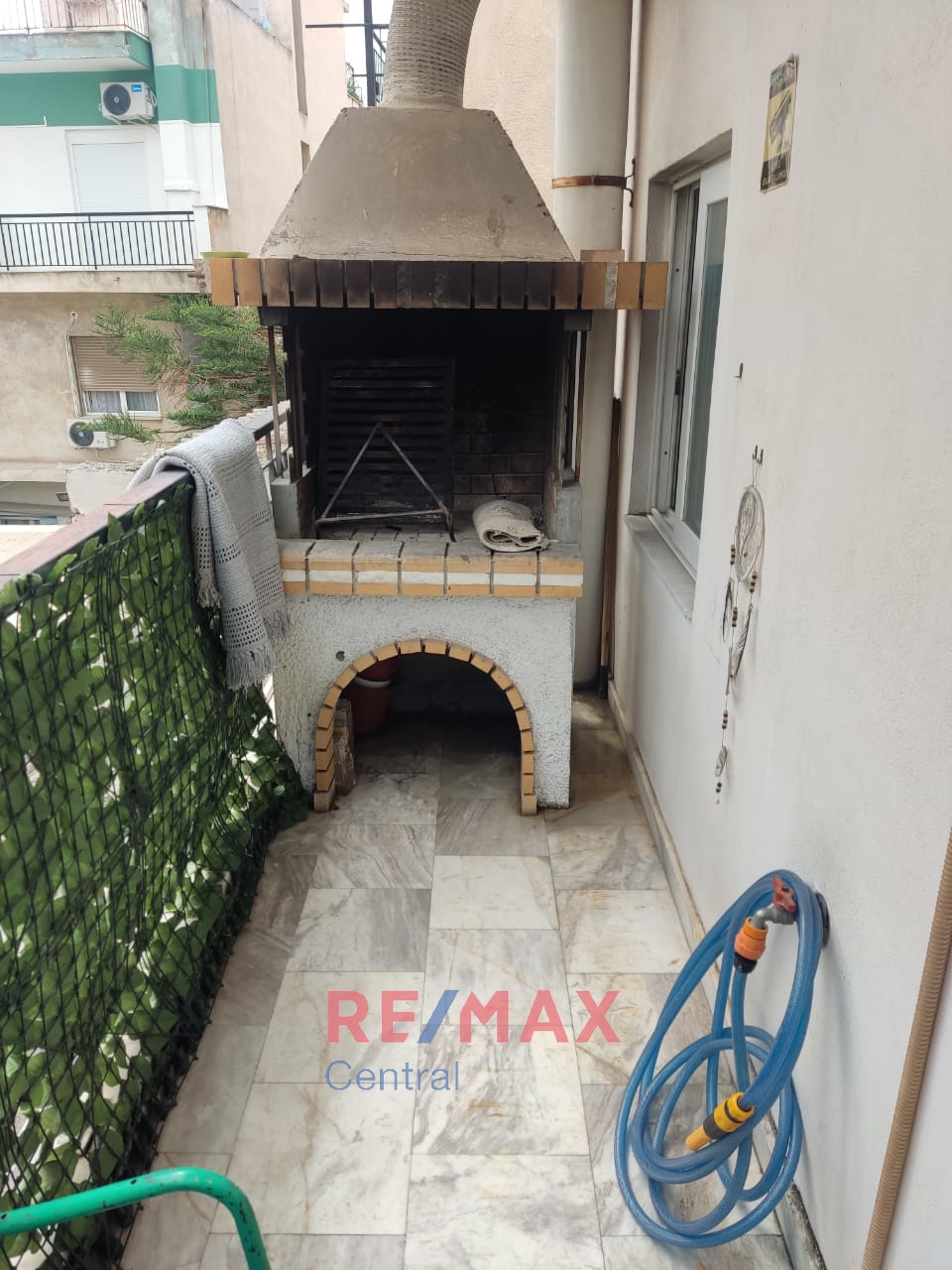 Remax Central