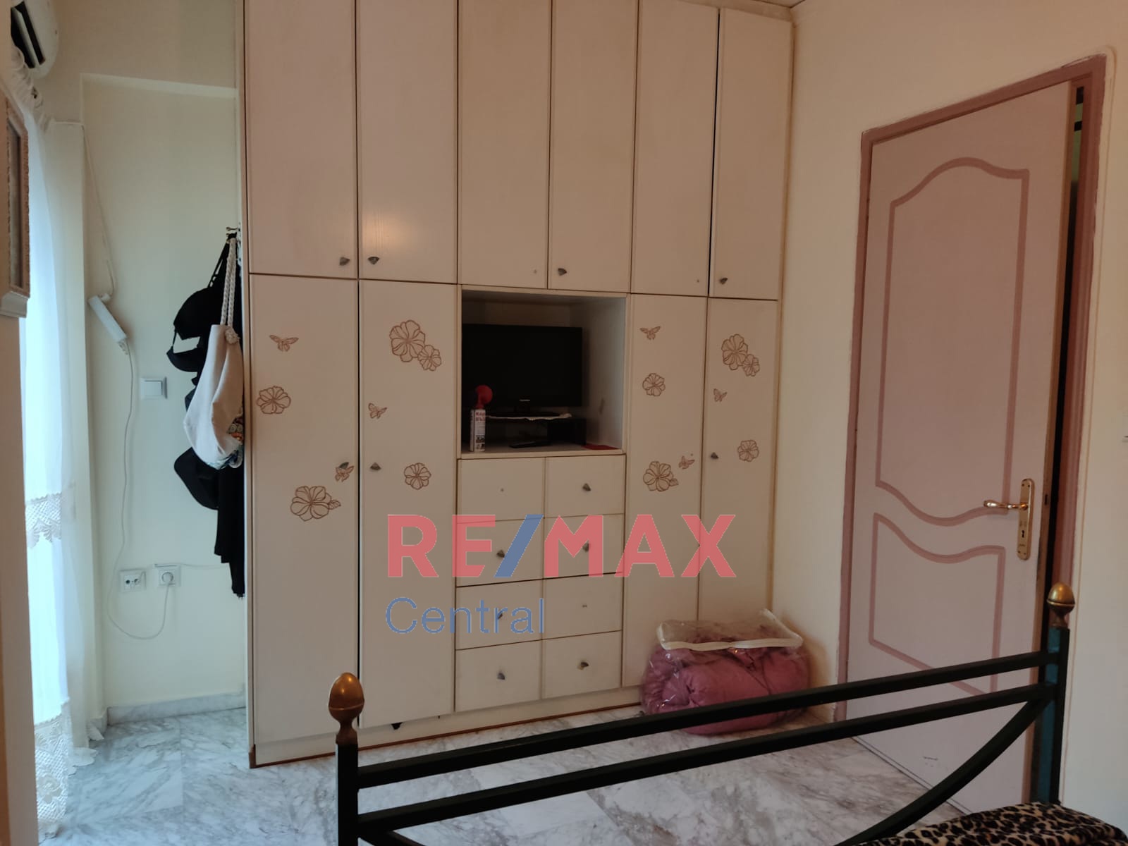 Remax Central