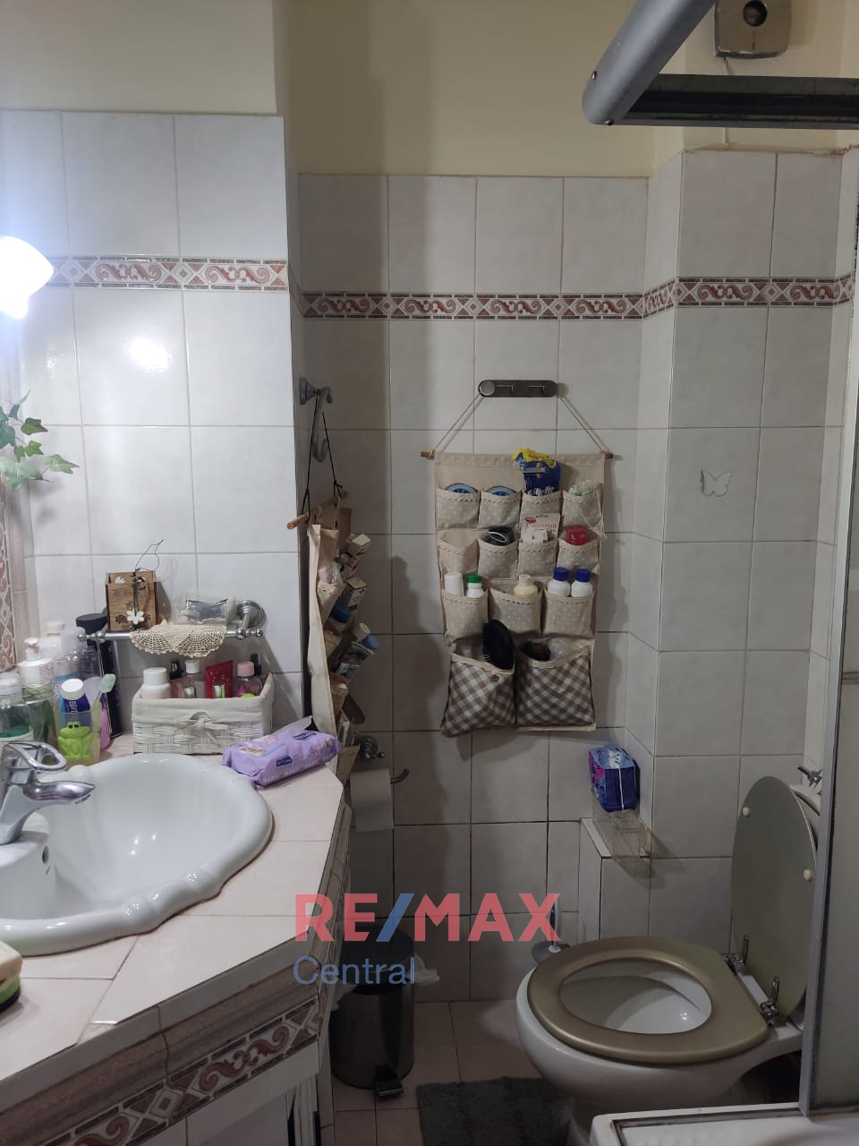 Remax Central