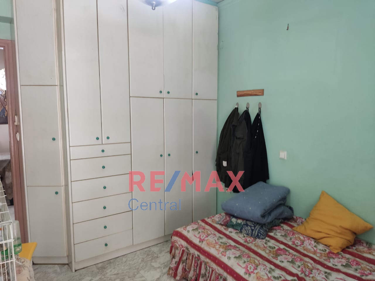 Remax Central