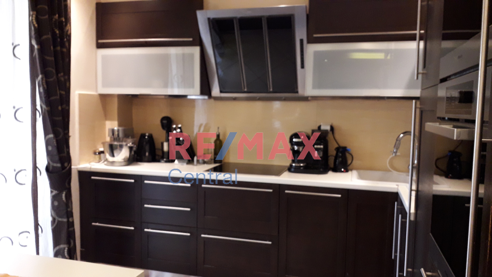 Remax Central