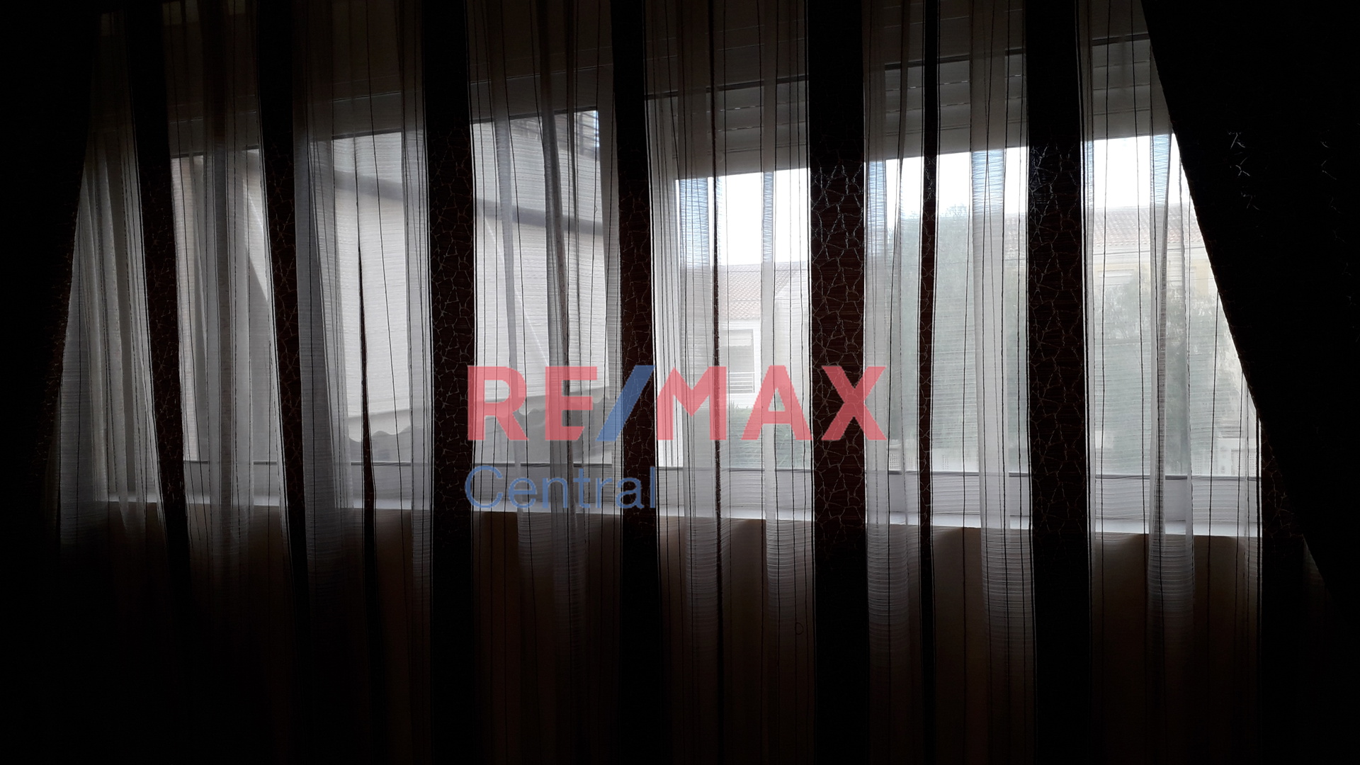 Remax Central