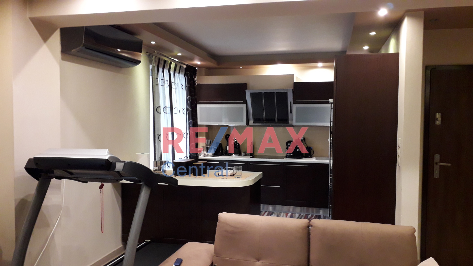 Remax Central