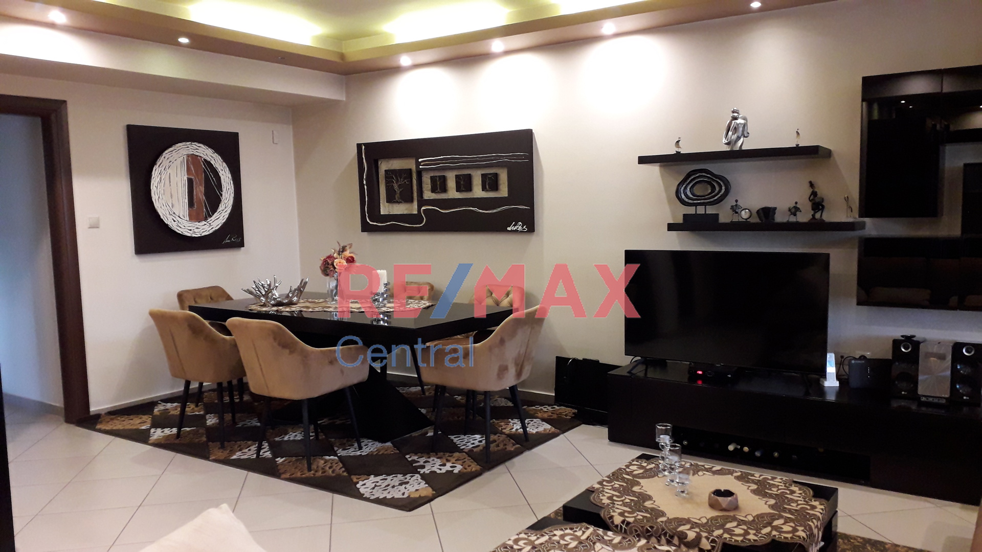 Remax Central