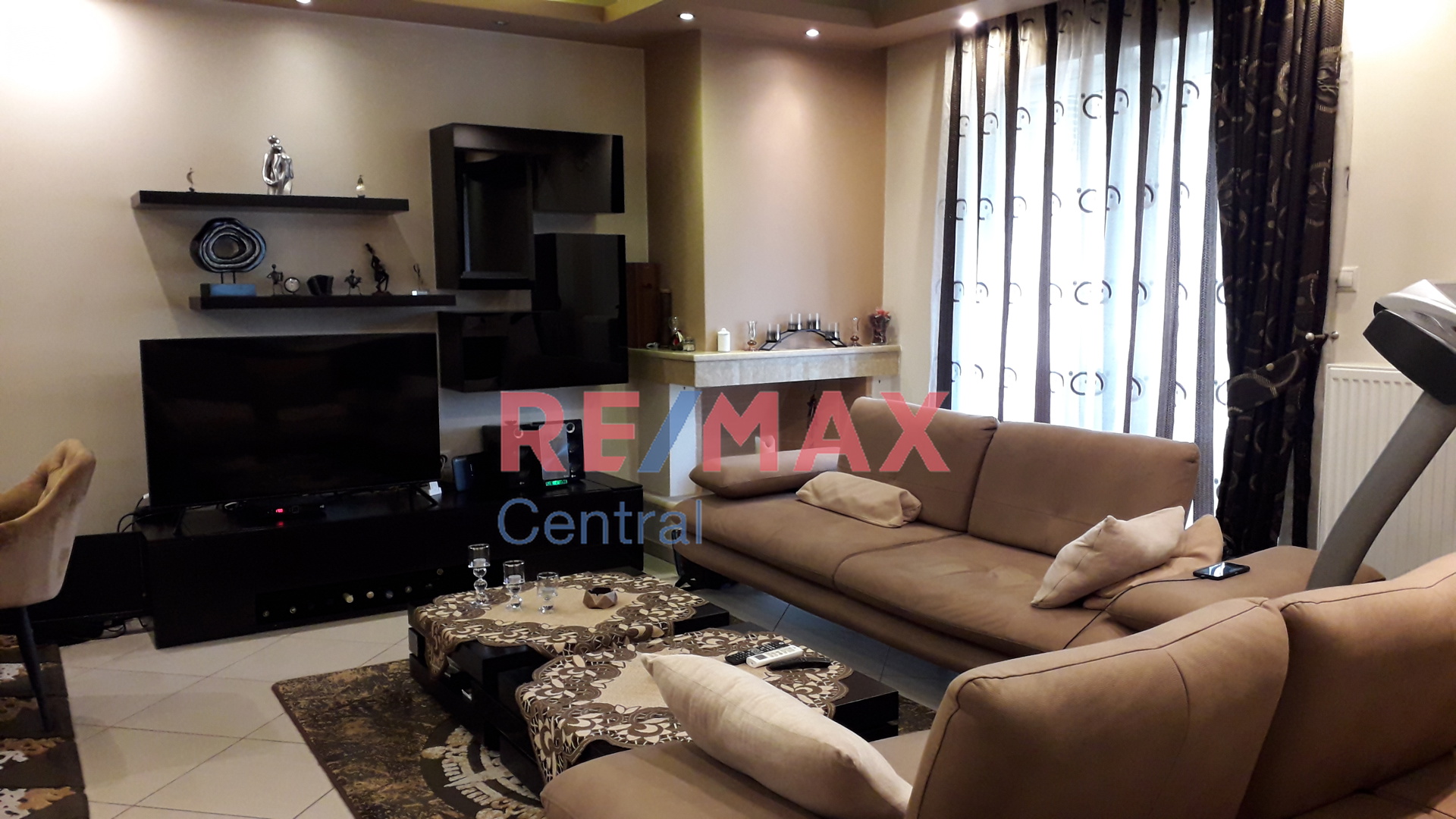 Remax Central