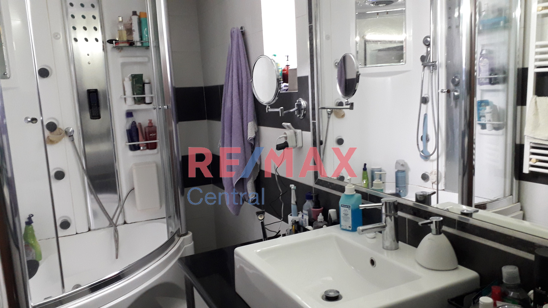 Remax Central