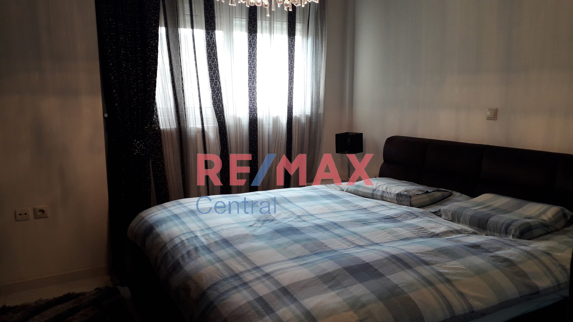 Remax Central