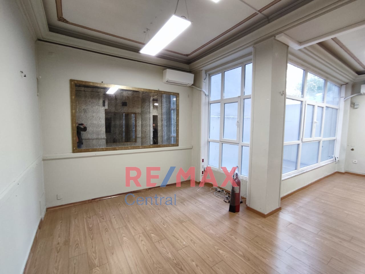 Remax Central