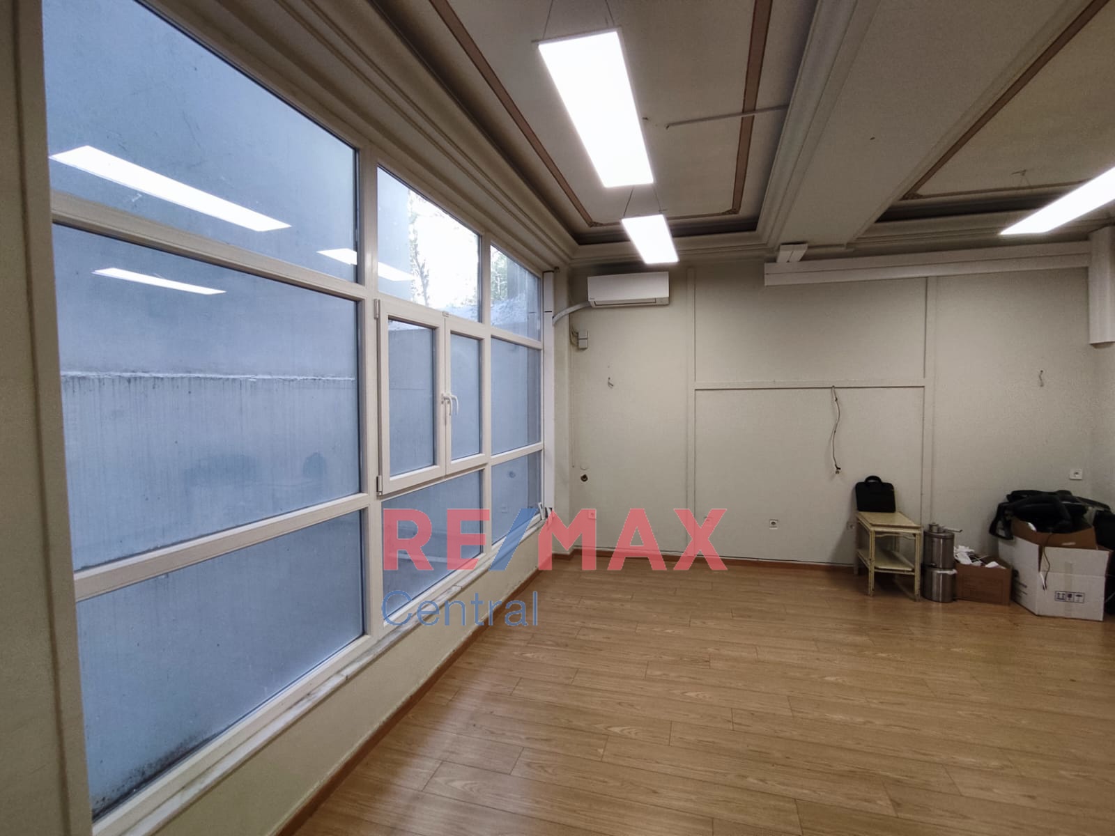 Remax Central
