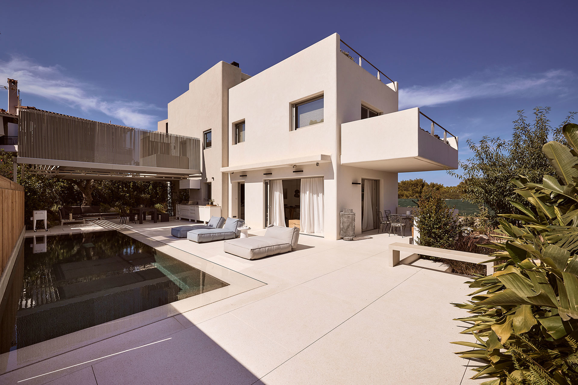 a99303c16850448d89bccc31a883b6b6