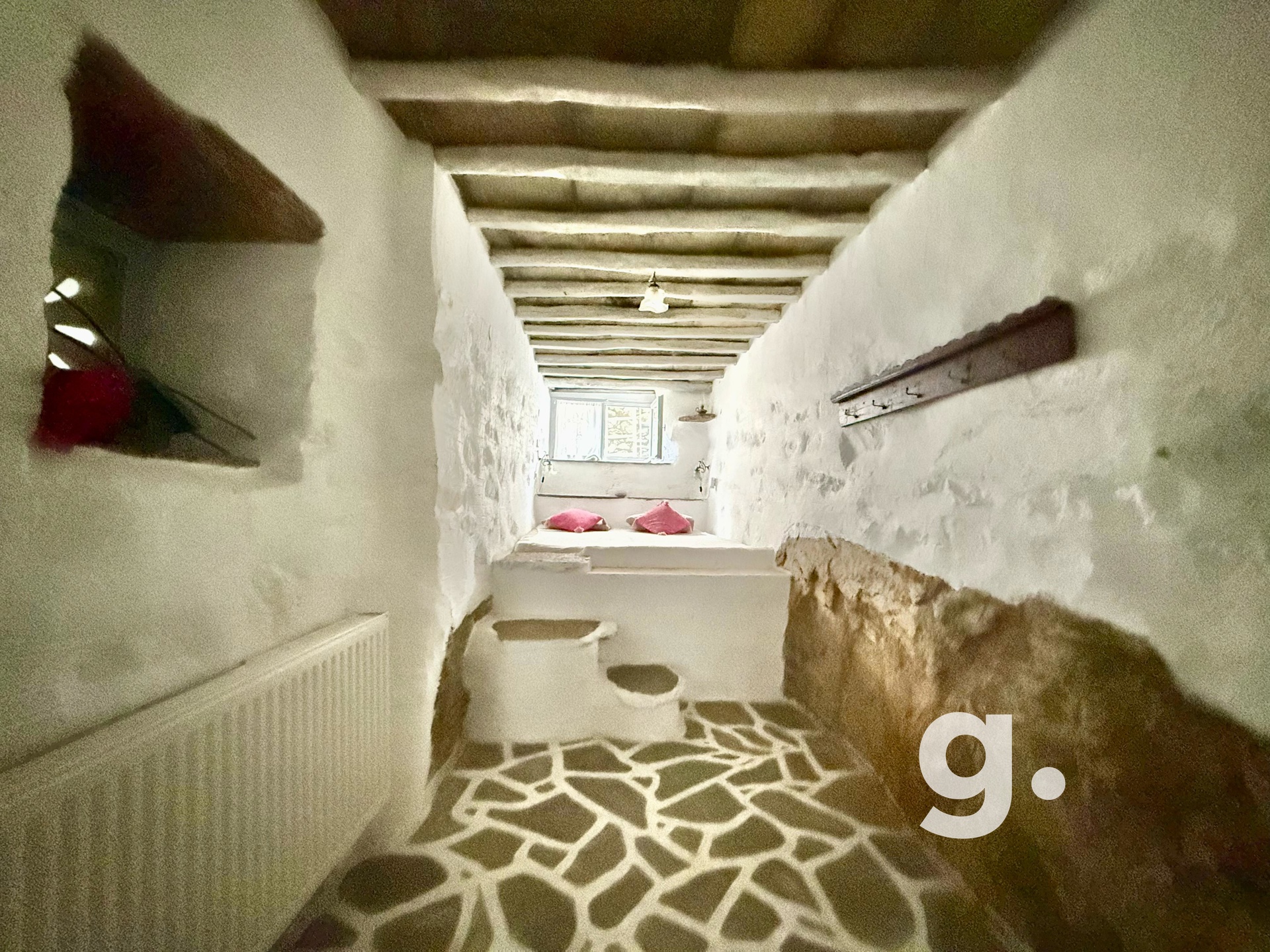 Greecing Real Estate
