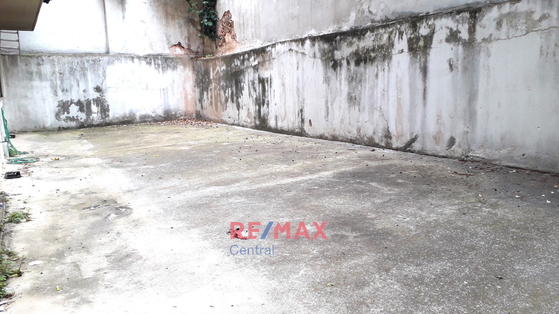 Remax Central