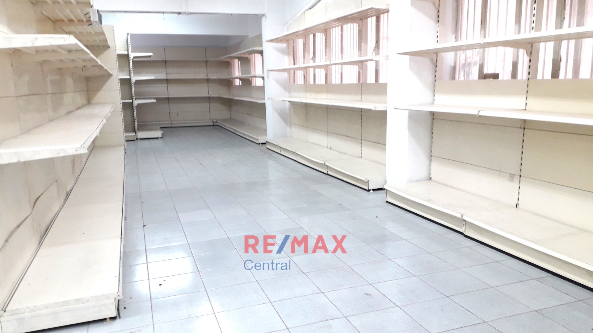 Remax Central