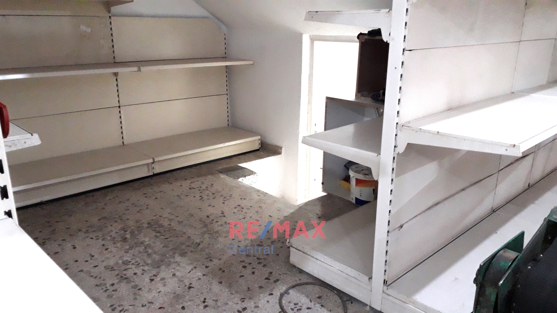 Remax Central