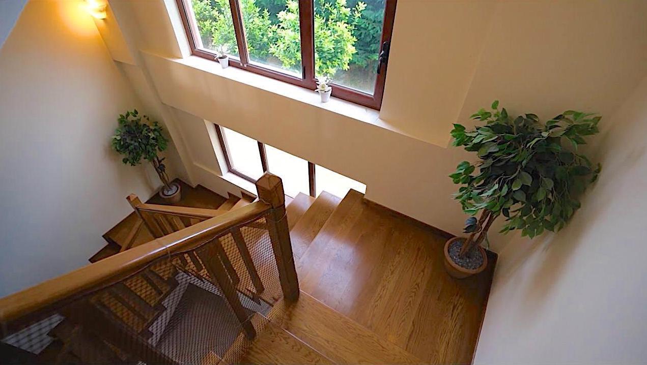 Selling Evia Real Estate