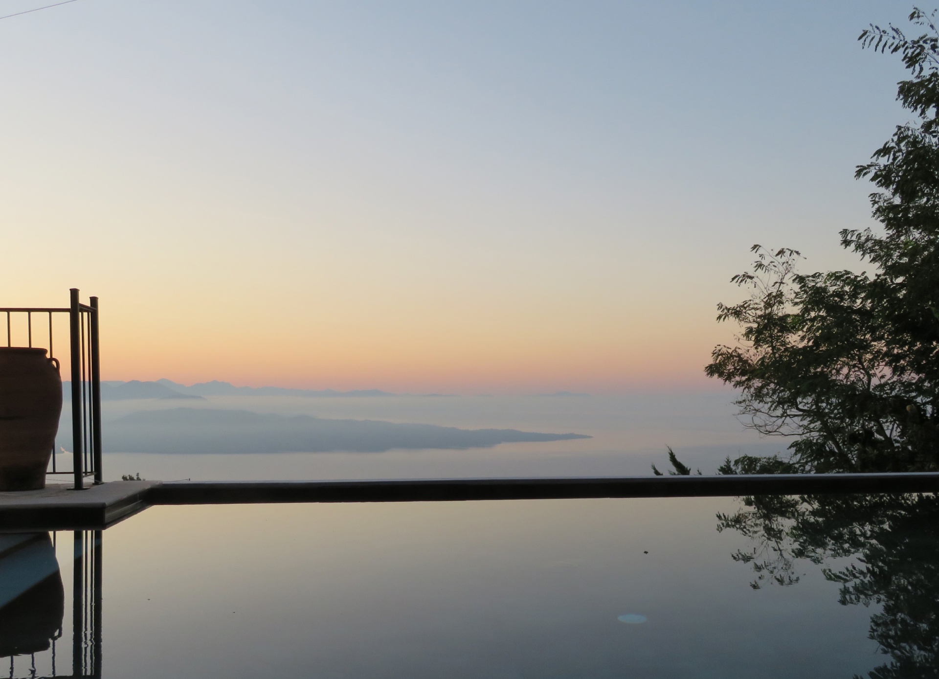 von_poll_real_estate_property_1568501_image_2