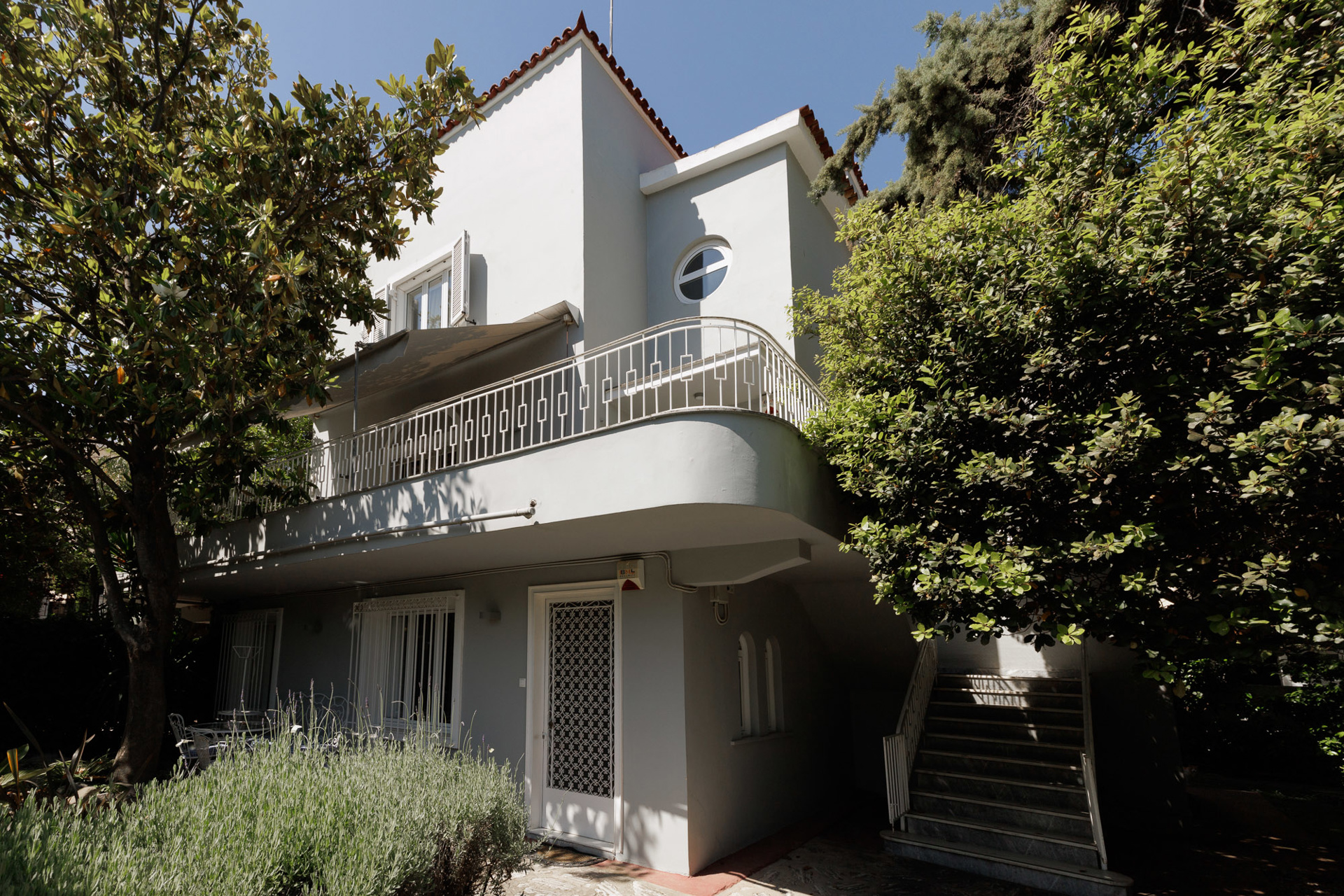 von_poll_real_estate_property_1568533_image_0