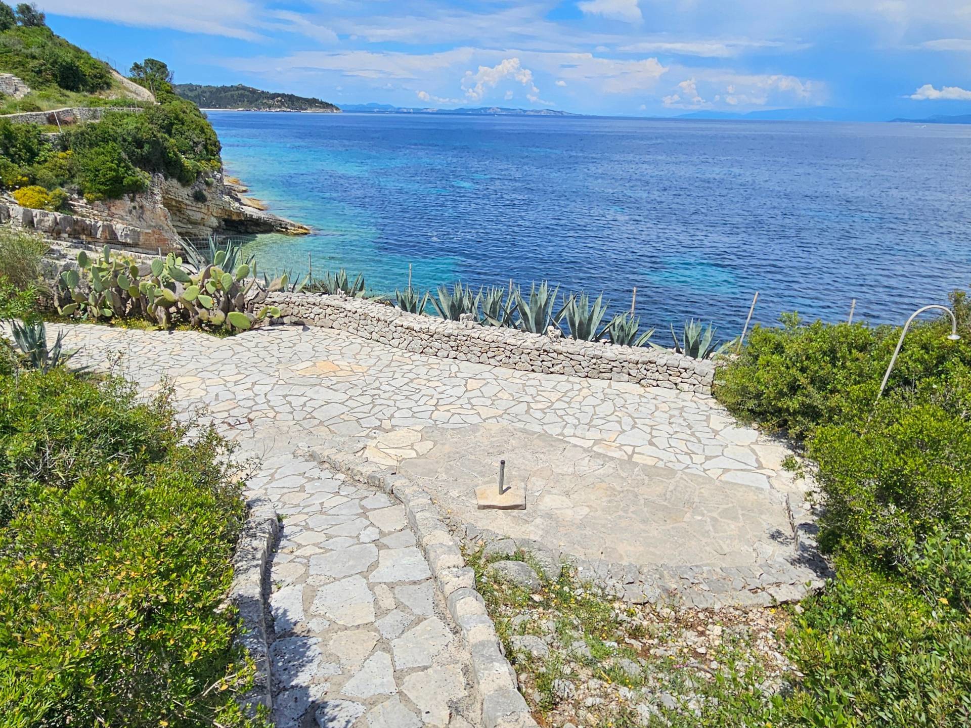 5936c95622a543e1b423568893c70ea6