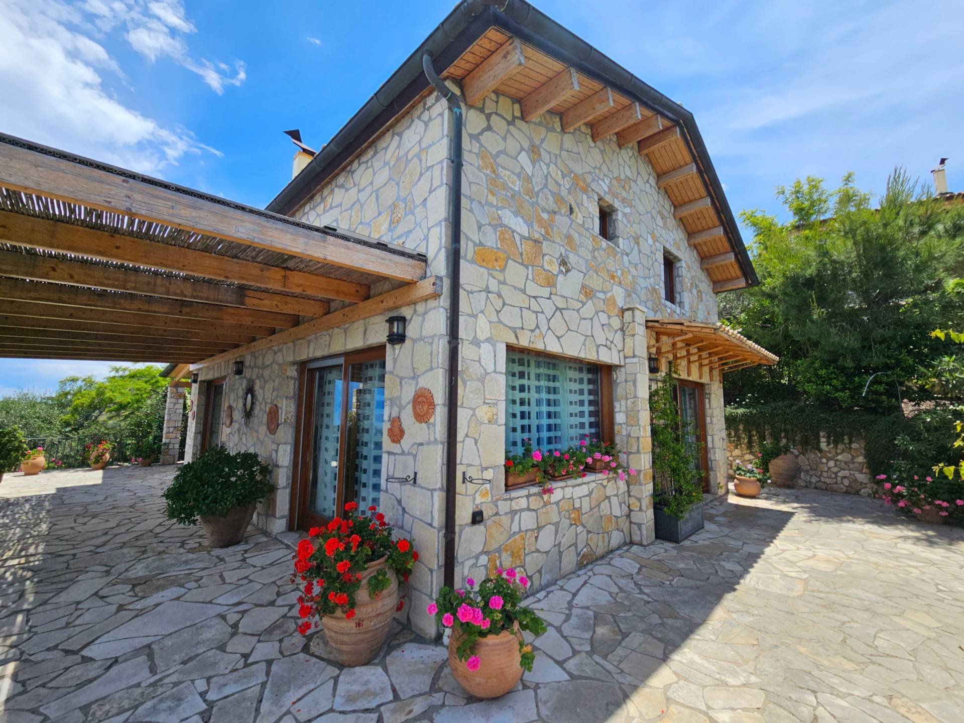 f93875df8e1d4028bd41af2bcb29a35c