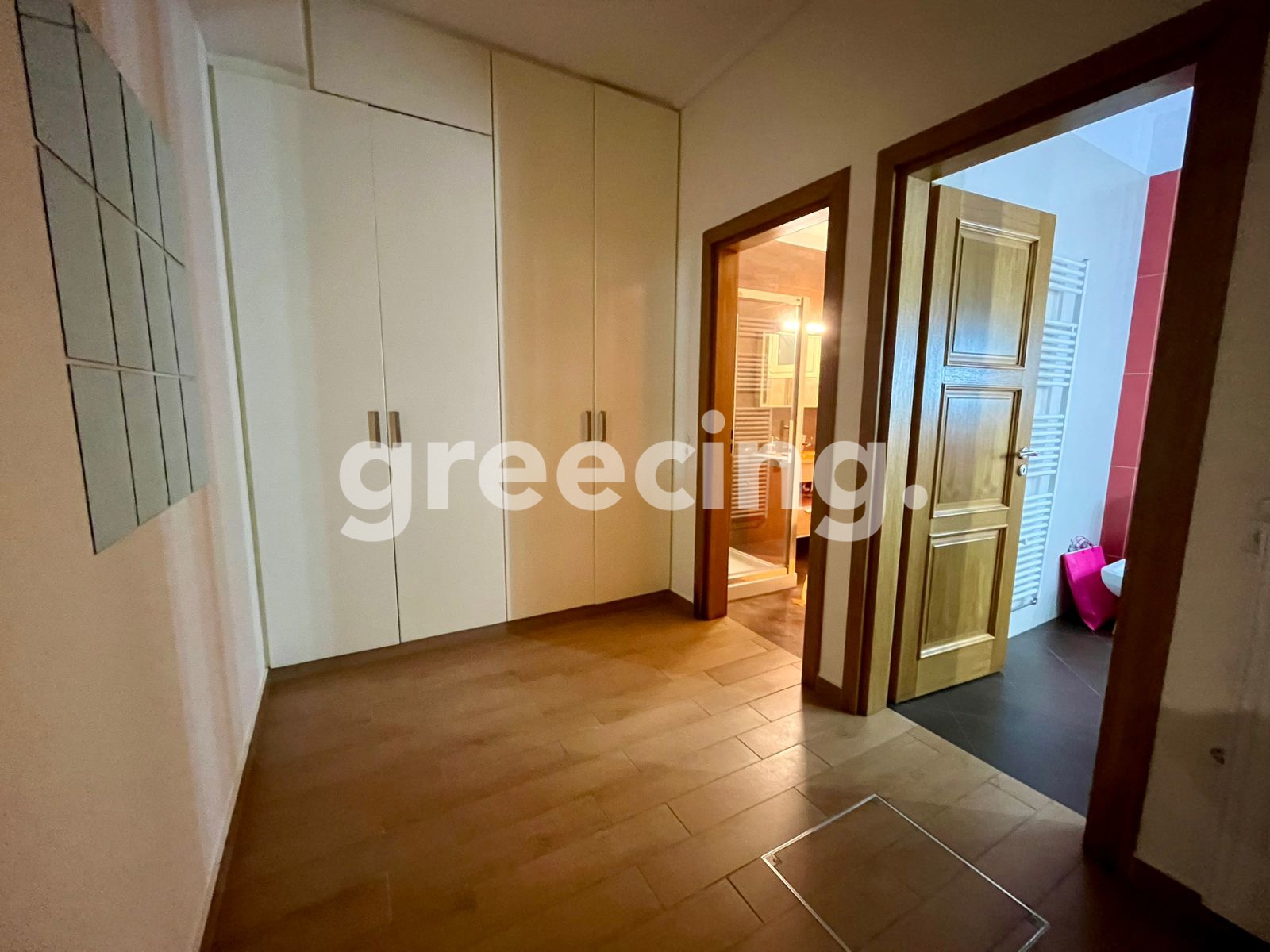 Greecing Real Estate