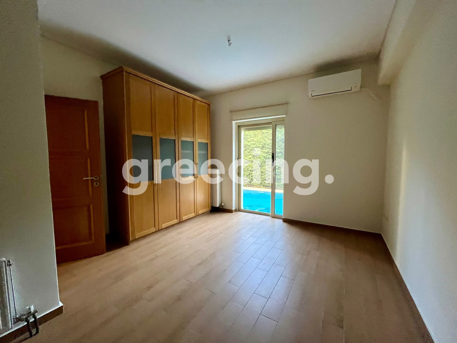 Greecing Real Estate