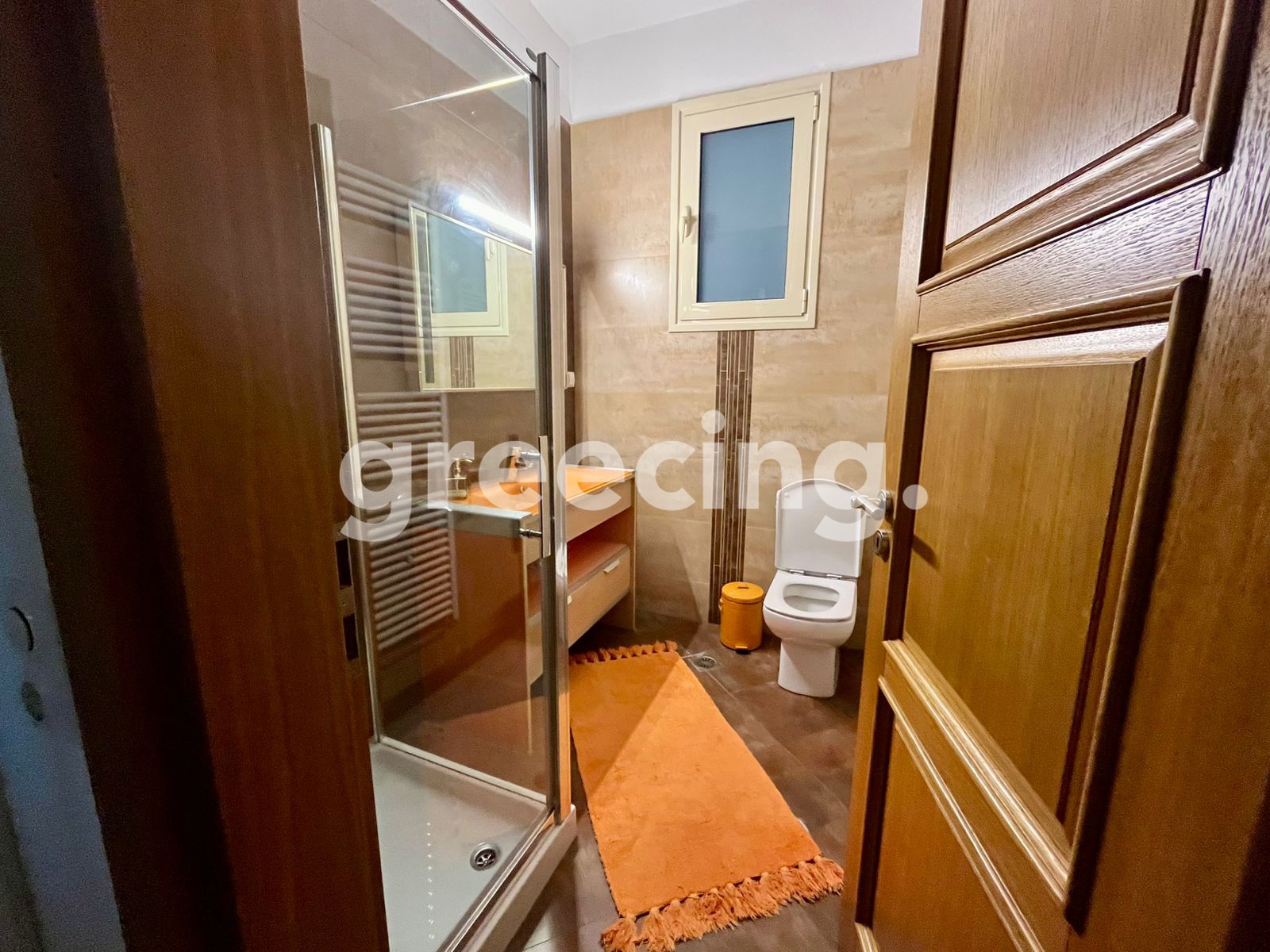 Greecing Real Estate