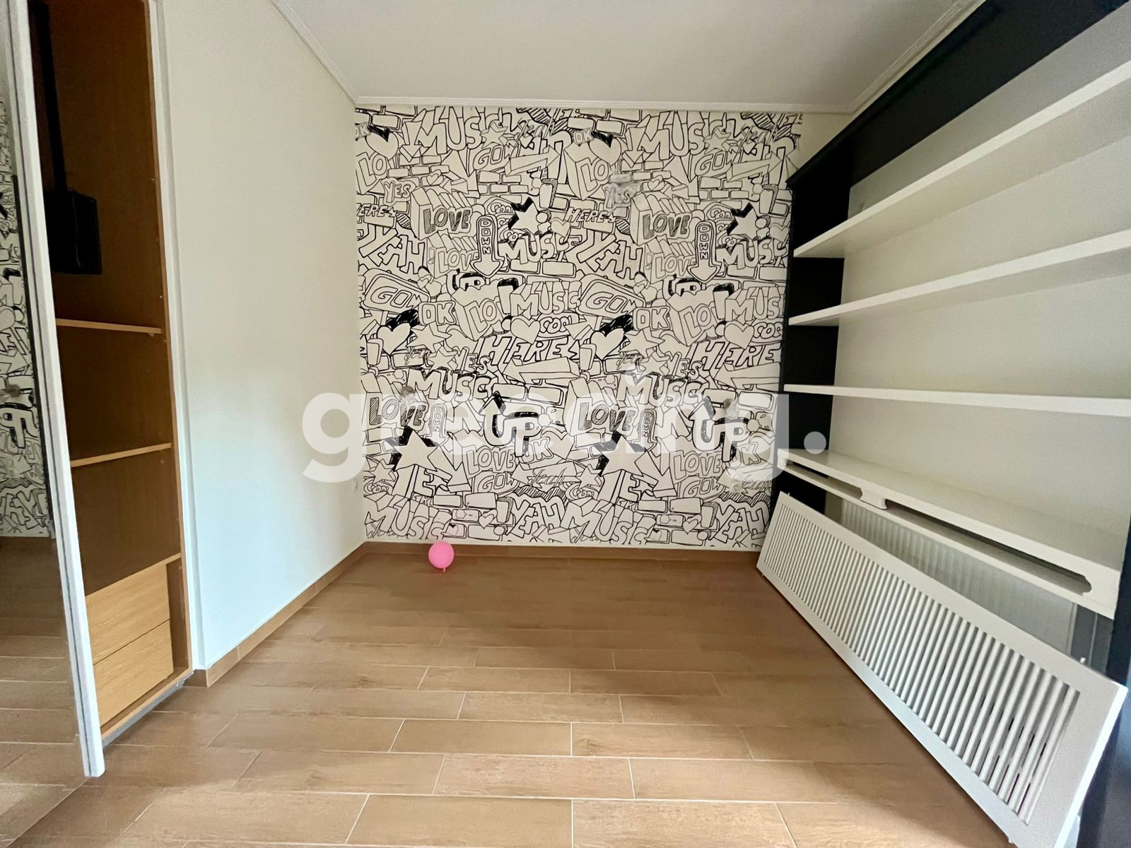 Greecing Real Estate
