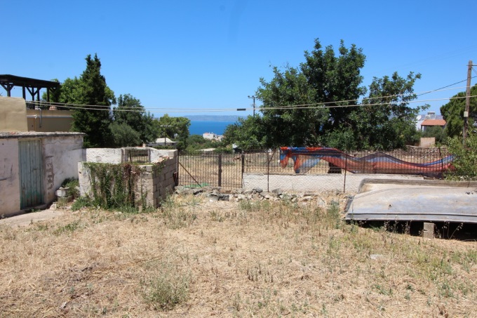 Plot in Plaka few mins from Plaka square - 13
