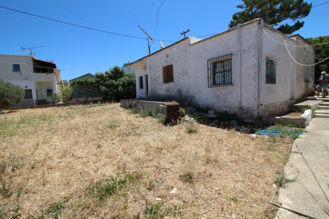 Plot in Plaka few mins from Plaka square - 0